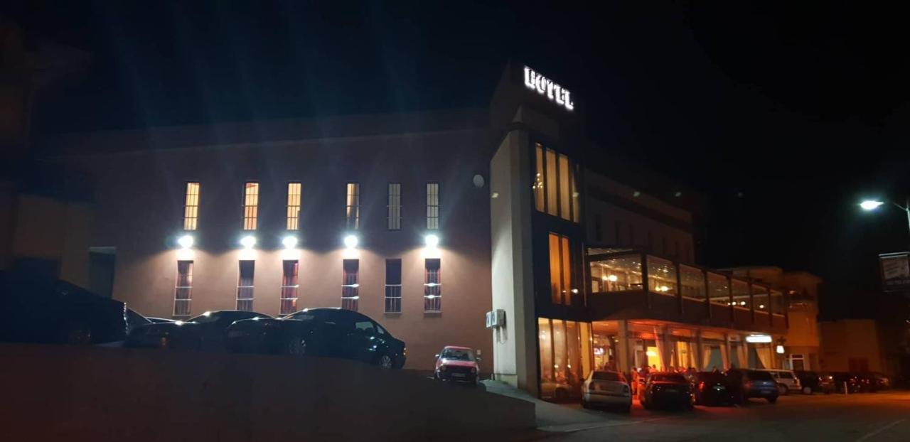 Hotel Urban Buzim Extérieur photo